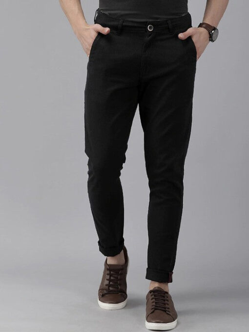 Men Black Relaxed Slim Fit Easy Wash Chinos