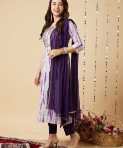 Women's Rayon Blend Straight Printed Kurta with Pant