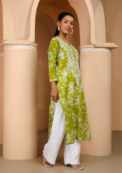 Chikankari Mulmul Straight Kurta