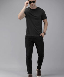 Men Black Relaxed Slim Fit Easy Wash Chinos