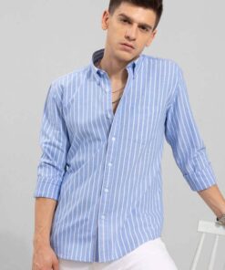 U TURN  Men Slim Fit Printed Button Down Collar Casual Shirt